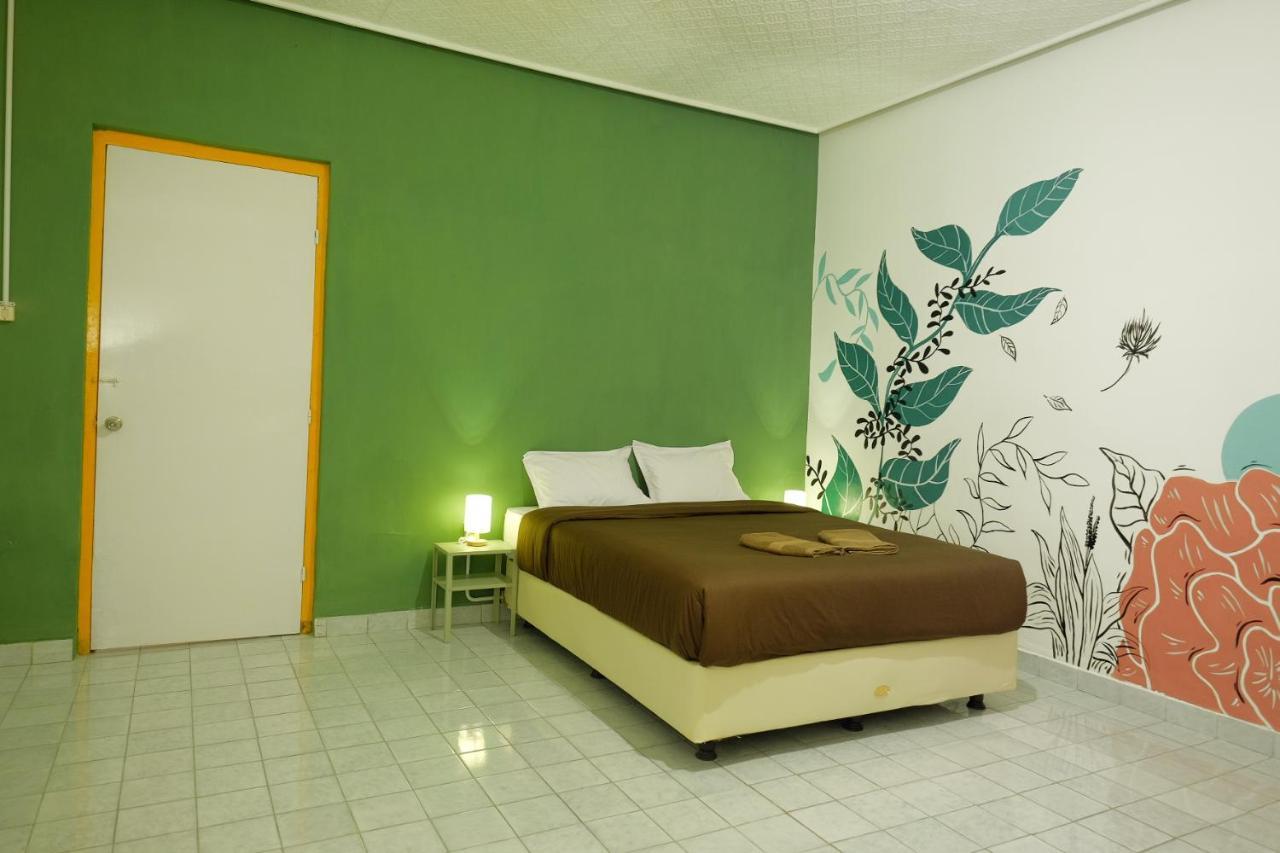 Snooze Malang Hostel Ngoại thất bức ảnh