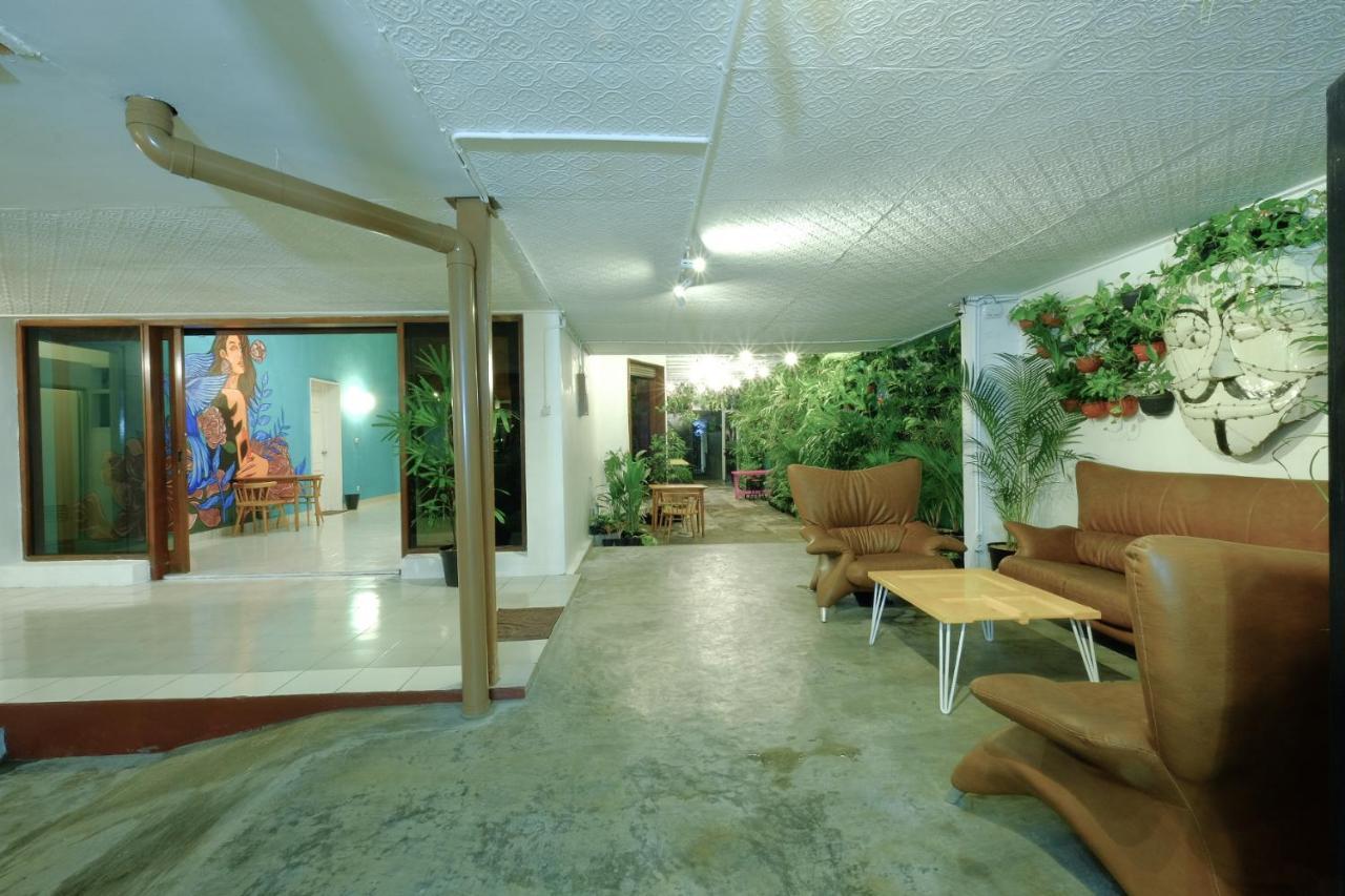 Snooze Malang Hostel Ngoại thất bức ảnh