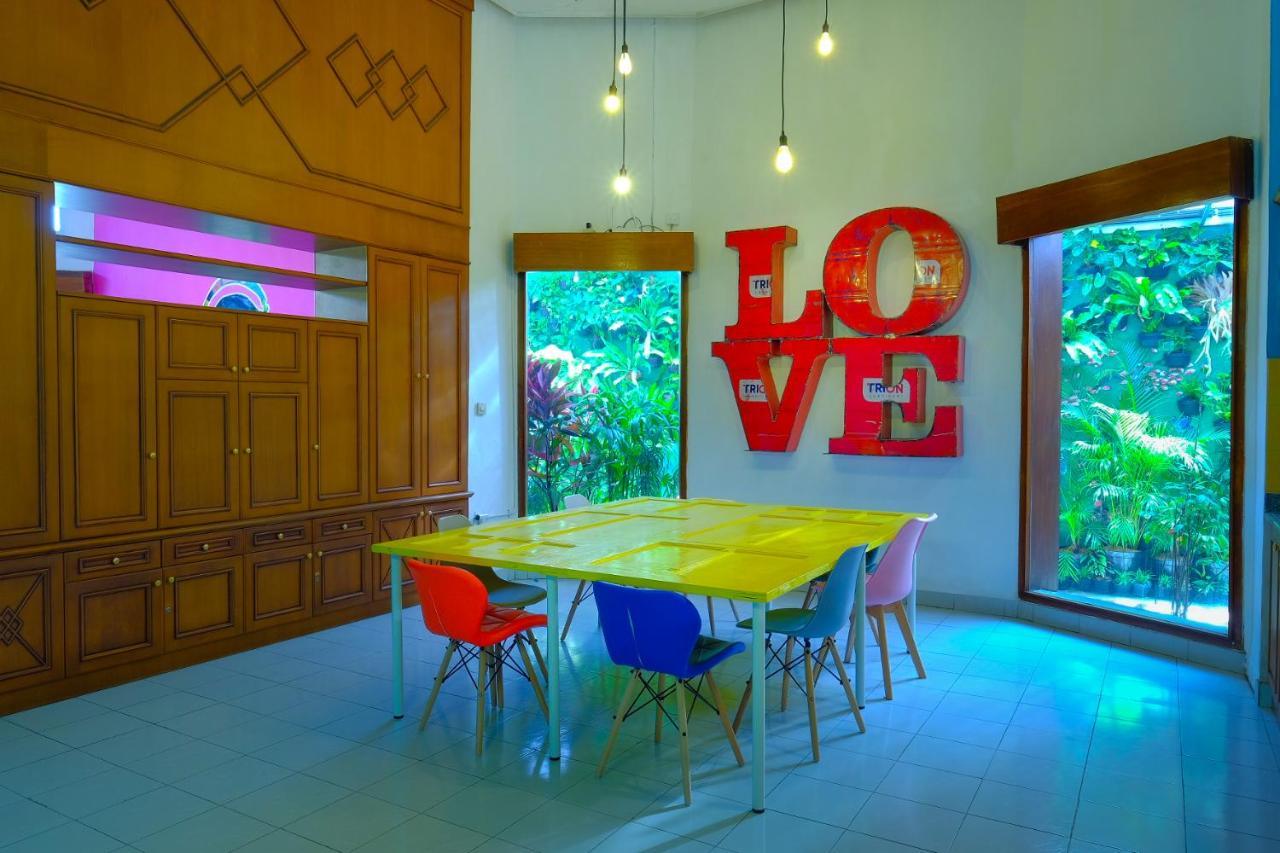Snooze Malang Hostel Ngoại thất bức ảnh