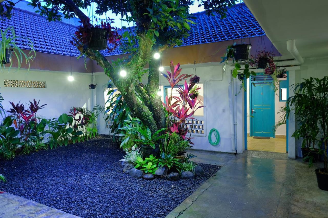Snooze Malang Hostel Ngoại thất bức ảnh