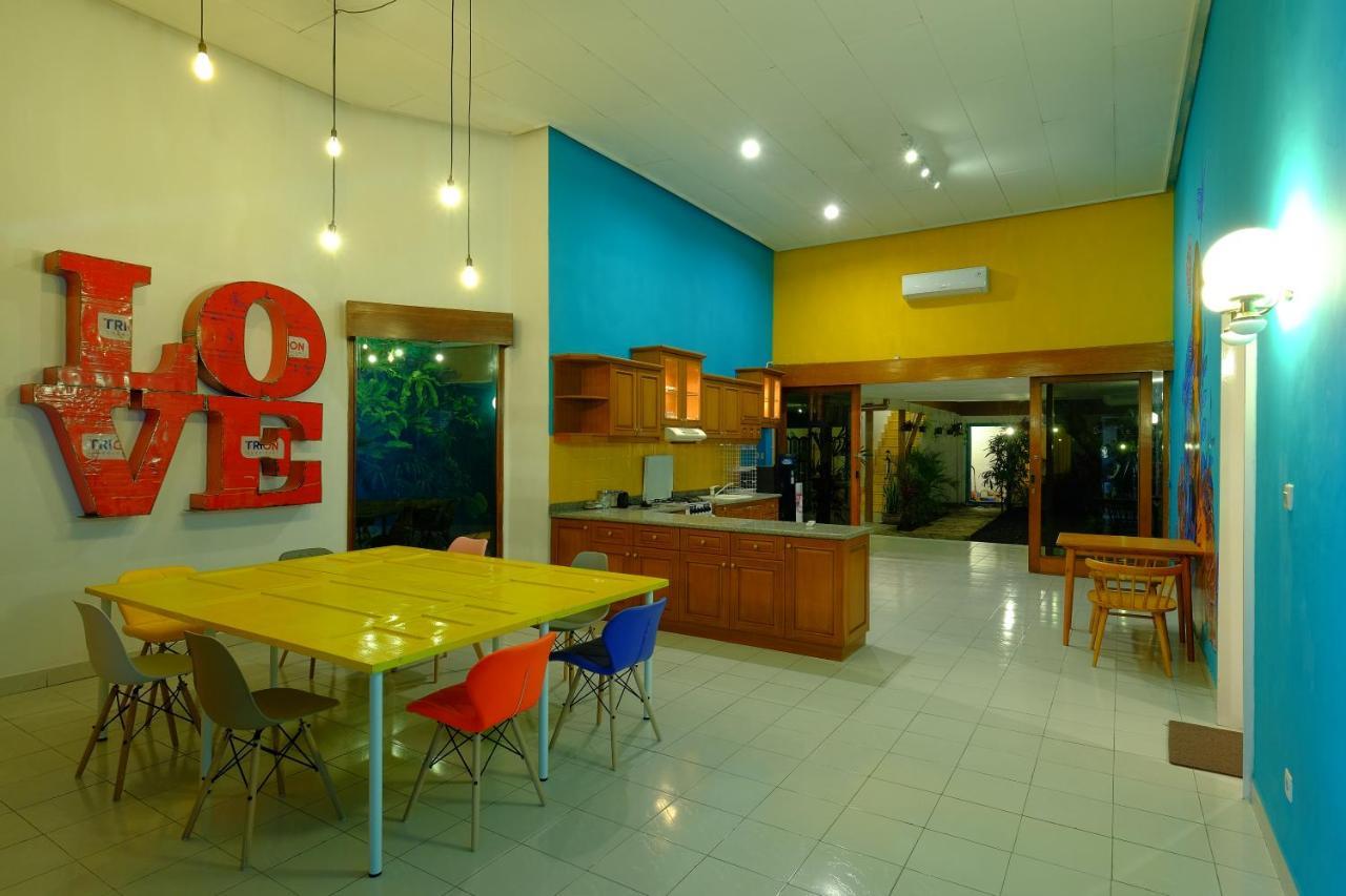 Snooze Malang Hostel Ngoại thất bức ảnh